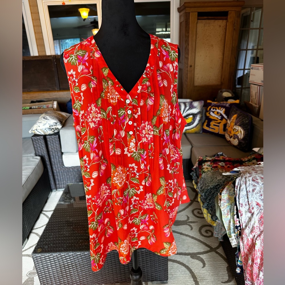 Rose and Olive Sleeveless Orange Floral Blouse in 1X